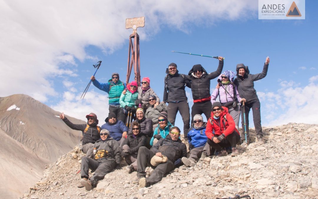 Cruce de los Andes caminando Andes Aconcagua Expediciones
